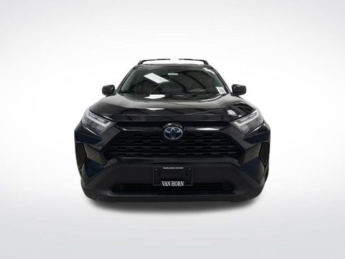 Used 2024 Toyota RAV4 LE image 9