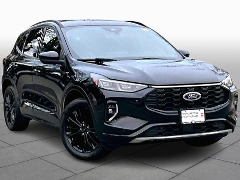 Used 2023 Ford Escape ST-Line Elite image 3