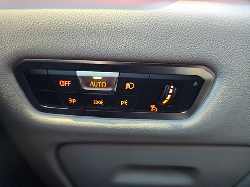 Used 2022 BMW X5 sDrive40i w/ Premium Package image 28