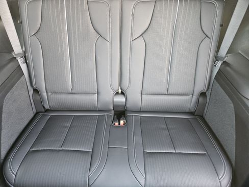 New 2027 Cadillac Vistiq Sport AWD/4WD image 21
