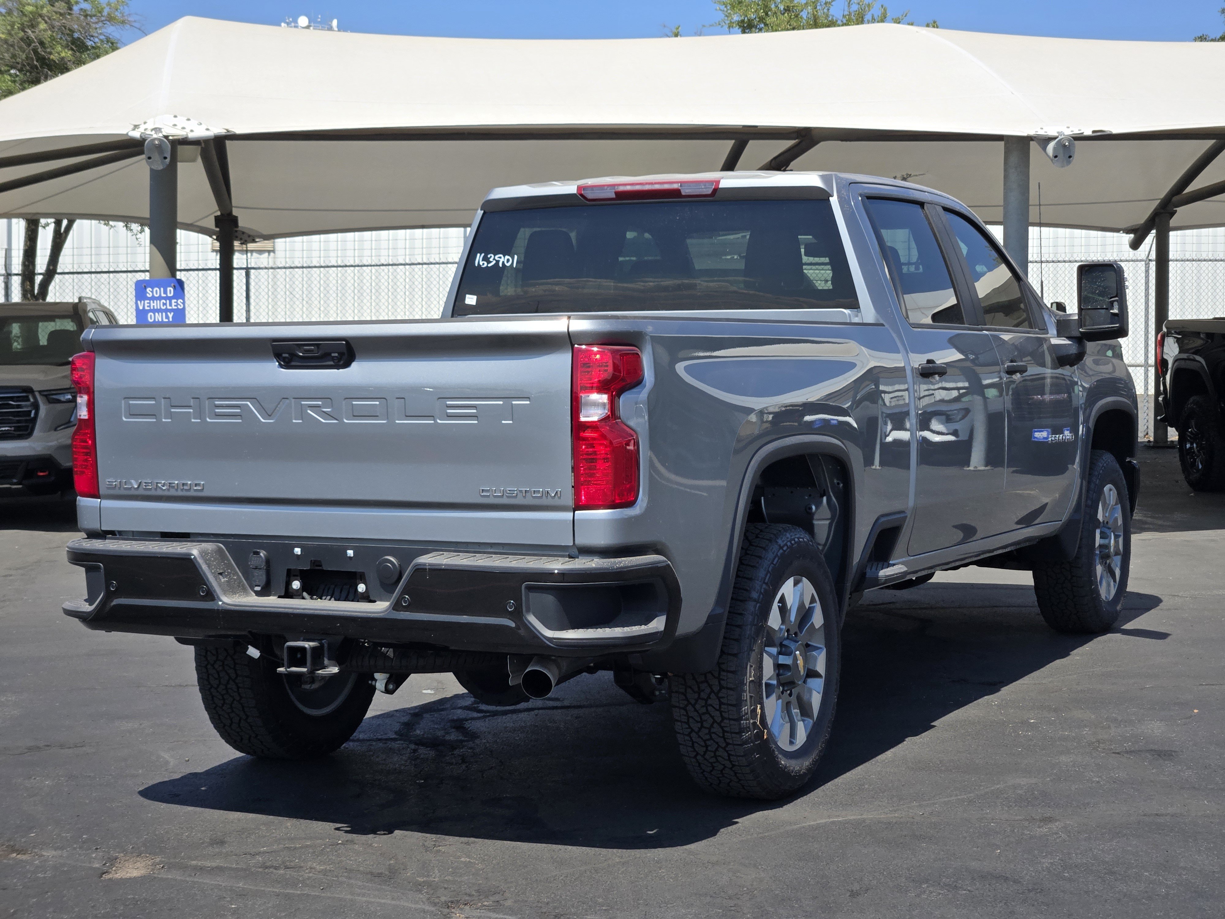 New 2026 Chevrolet Silverado 2500 Custom w/ Custom Value Package AWD/4WD image 4
