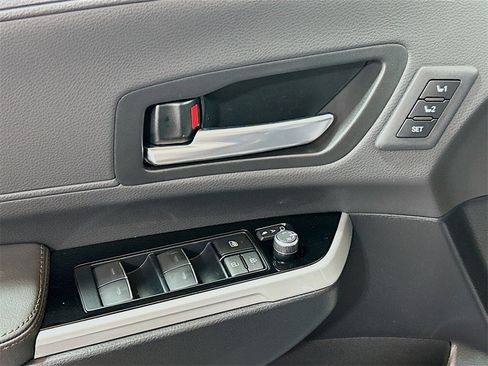 New 2026 Toyota Sienna Platinum image 16
