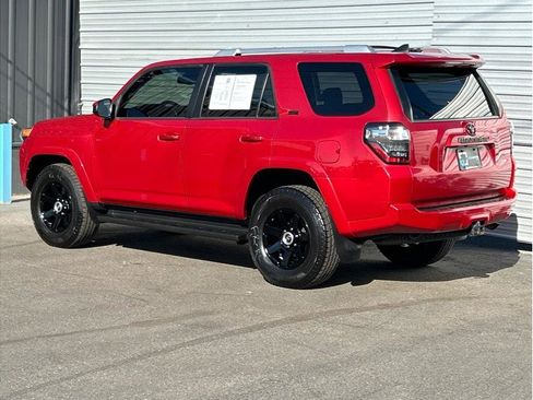 Used 2020 Toyota 4Runner SR5 image 8