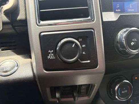 Used 2020 Ford F250 Lariat w/ Lariat Ultimate Package AWD/4WD image 38