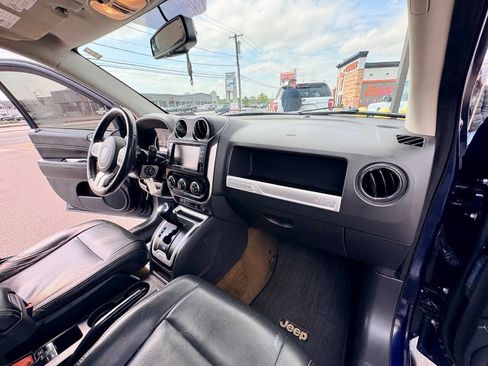 Used 2017 Jeep Compass High Altitude AWD/4WD image 29