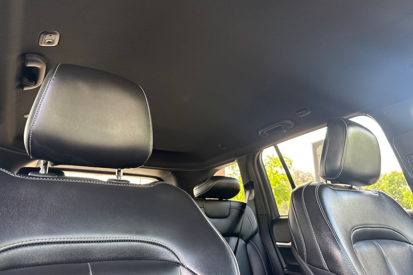 Used 2024 Jeep Grand Cherokee Limited RWD image 25