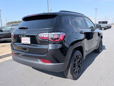 New 2026 Jeep Compass Latitude image 6