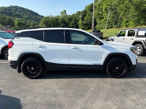 Used 2019 GMC Terrain SLE w/ Driver Convenience Package AWD/4WD image 6