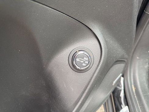 Used 2024 Buick Encore GX Avenir w/ Avenir Convenience Package image 13