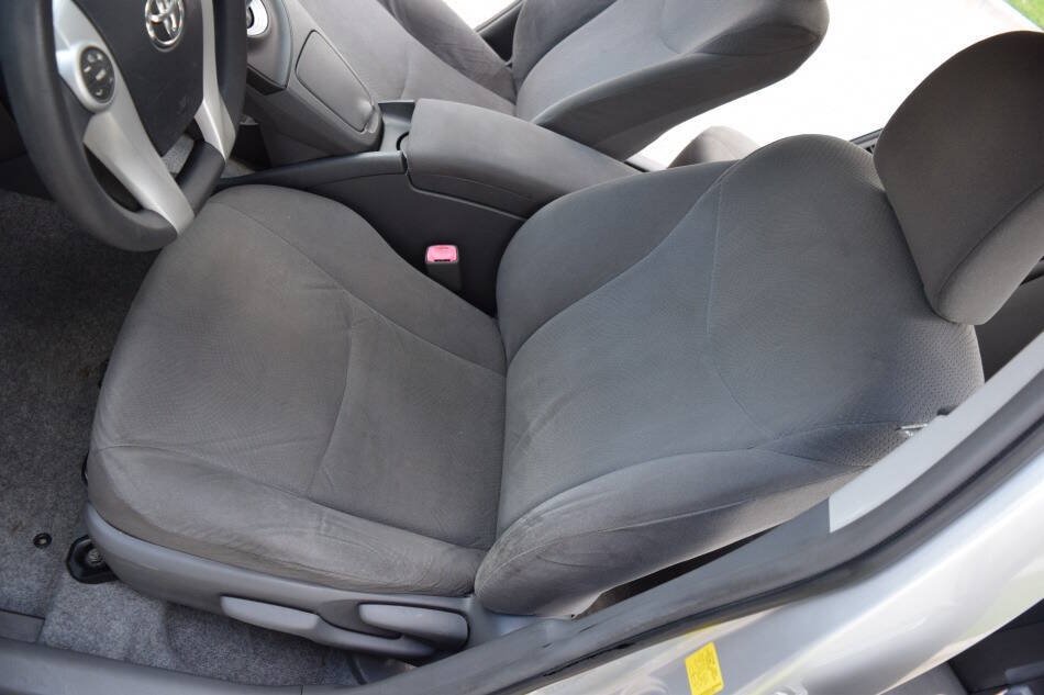Used 2010 Toyota Prius Two w/ Preferred Accessory Pkg FWD image 40