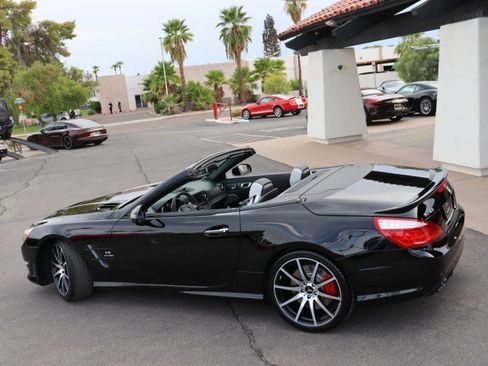 Used 2015 Mercedes-Benz SL 63 AMG image 17