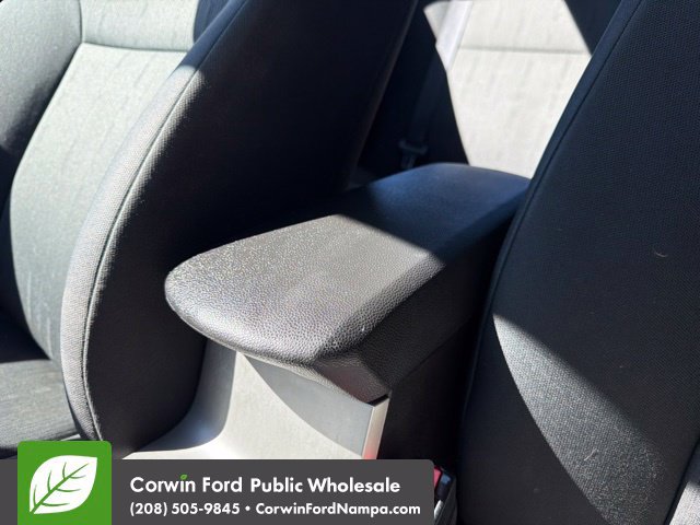 Used 2010 Ford Focus SE FWD image 22