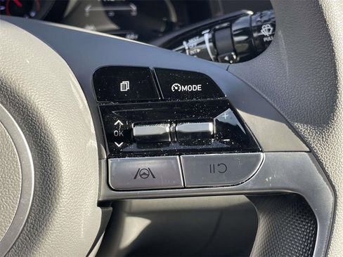 Certified 2023 Hyundai Elantra SEL image 20