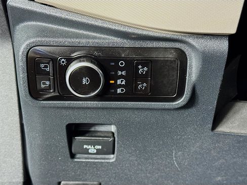 Used 2023 Ford Bronco Wildtrak image 11