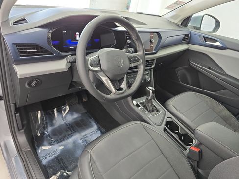Certified 2022 Volkswagen Taos SE image 15
