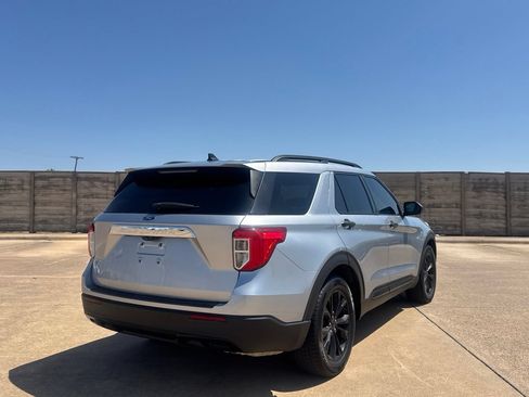 Used 2020 Ford Explorer XLT w/ Equipment Group 202A RWD image 21