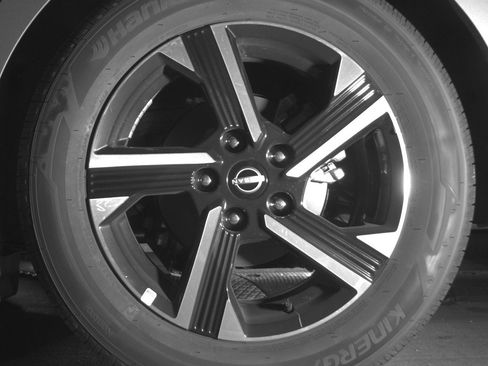 Used 2025 Nissan Sentra SV FWD image 14