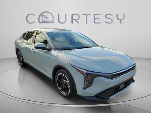 Certified 2025 Kia K4 EX FWD image 5
