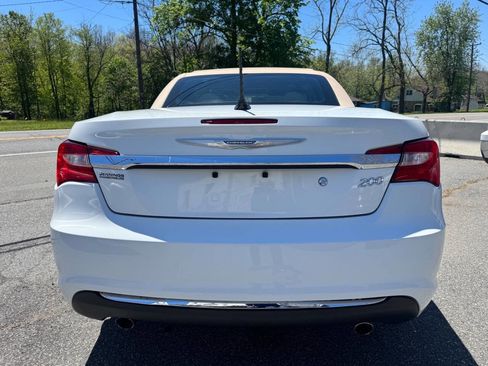 Used 2013 Chrysler 200 Limited FWD image 6