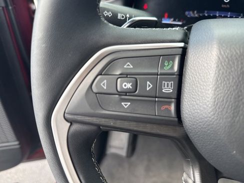 Used 2023 Jeep Grand Cherokee Altitude image 12