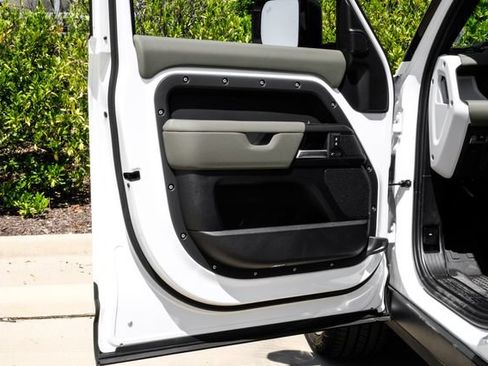 New 2026 Land Rover Defender 110 X-Dynamic SE AWD/4WD image 52