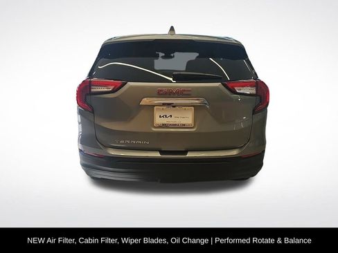 Used 2024 GMC Terrain SLE FWD image 5