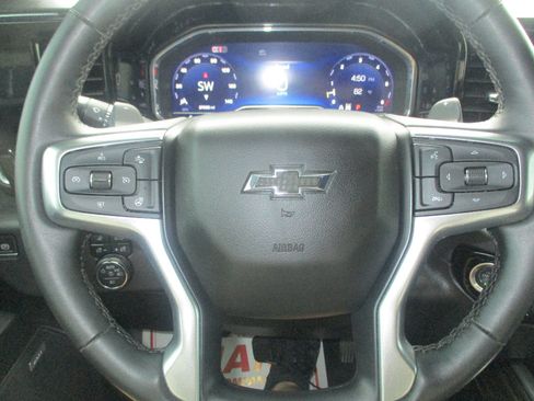 Used 2024 Chevrolet Silverado 1500 LT Trail Boss w/ LT Trail Boss Premium Package AWD/4WD image 9