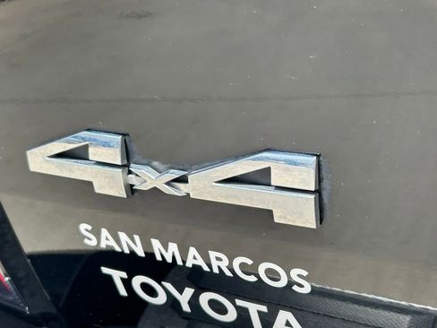 Used 2023 Toyota Tundra Limited AWD/4WD image 13