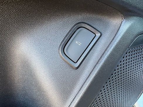 Used 2024 Chevrolet Blazer EV LT image 24