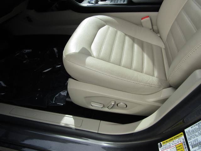 Certified 2018 Ford Fusion SE w/ Equipment Group 602A FWD image 16