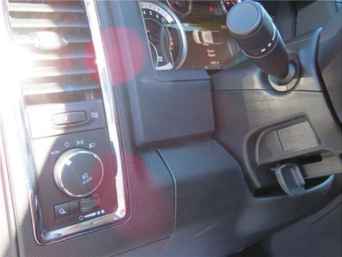 Used 2017 RAM 2500 Laramie w/ Off Road Package image 11