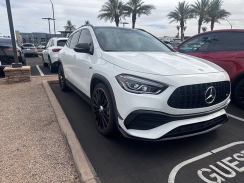 Used 2022 Mercedes-Benz GLA 35 AMG 4MATIC image 2