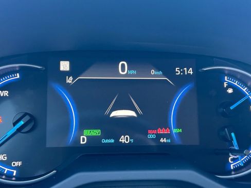 Used 2025 Toyota RAV4 XLE image 27