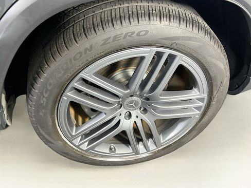 Used 2024 Mercedes-Benz GLS 450 4MATIC image 34
