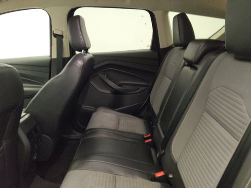 Used 2018 Ford Escape SE w/ SE Sport Appearance Package FWD image 18