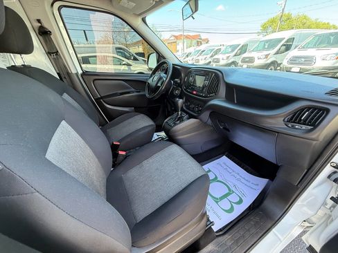 Used 2016 RAM ProMaster City Tradesman SLT w/ Rear Back-up Camera Group image 8