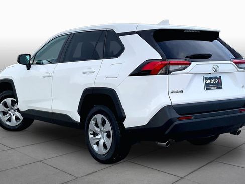 Used 2022 Toyota RAV4 LE FWD image 12