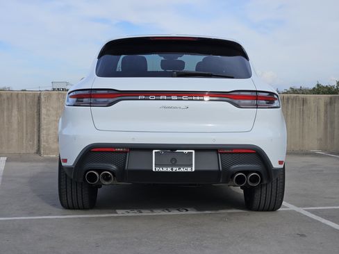 Certified 2025 Porsche Macan S image 7
