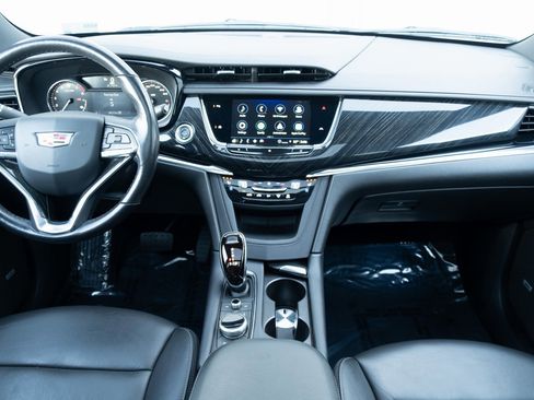 Used 2021 Cadillac XT6 Premium Luxury image 24