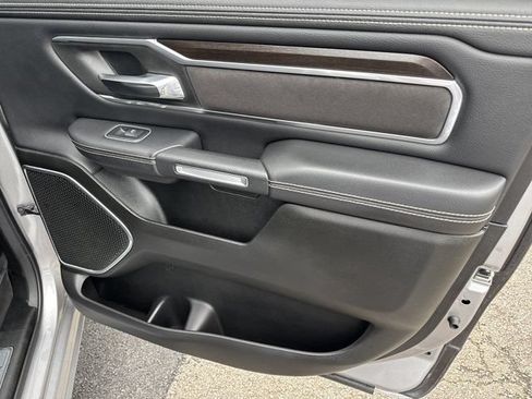 Used 2022 RAM 1500 Laramie AWD/4WD image 19