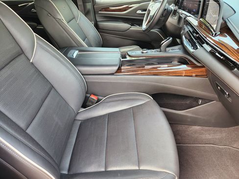 Certified 2023 Cadillac Escalade Premium Luxury w/ Performance Package AWD/4WD image 12