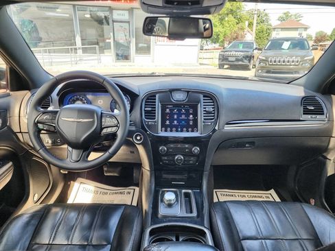 Used 2017 Chrysler 300 S w/ S Model Appearance Package RWD image 12