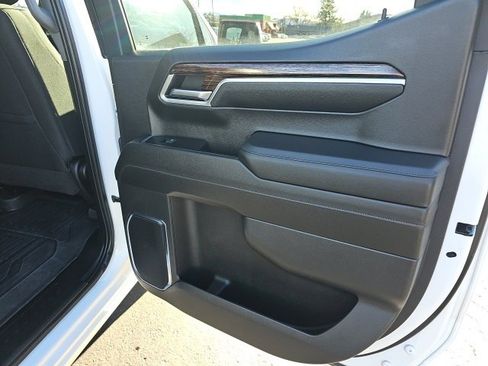 Used 2024 GMC Sierra 1500 SLE image 9