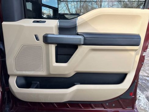 Used 2017 Ford F250 XLT w/ XLT Value Package image 22