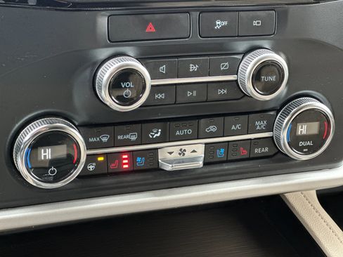 Certified 2022 Ford Expedition Max Limited image 21