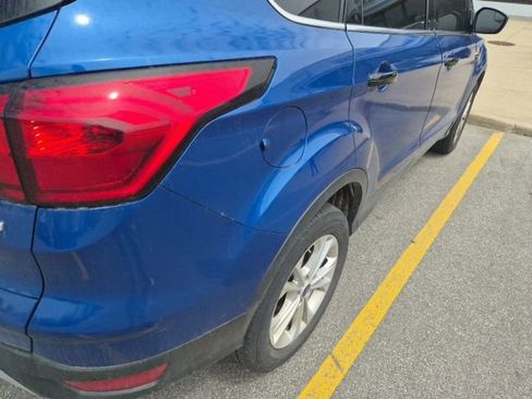 Used 2019 Ford Escape SE FWD image 4