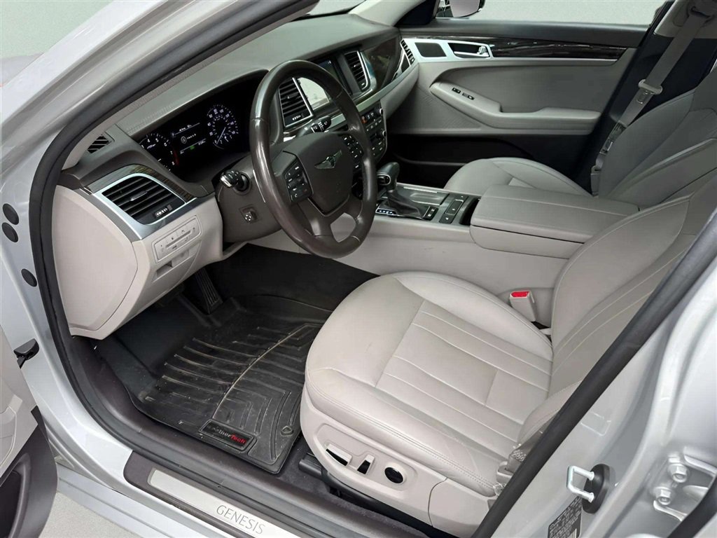 Used 2019 Genesis G80 3.8 AWD/4WD image 9