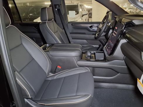 New 2026 GMC Yukon XL Elevation image 6