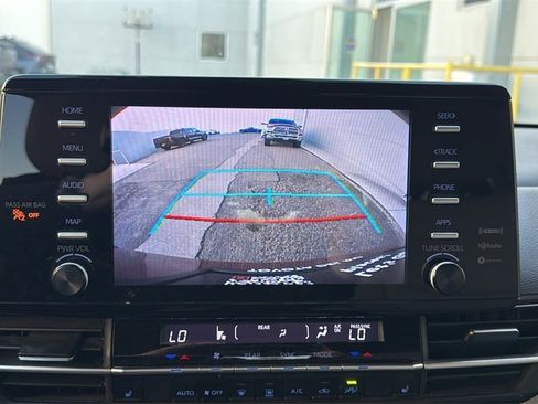 Used 2023 Toyota Sienna XLE image 22