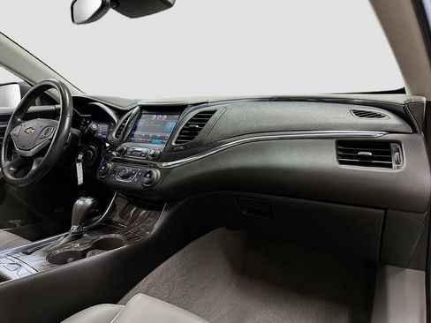 Used 2014 Chevrolet Impala LT FWD image 32